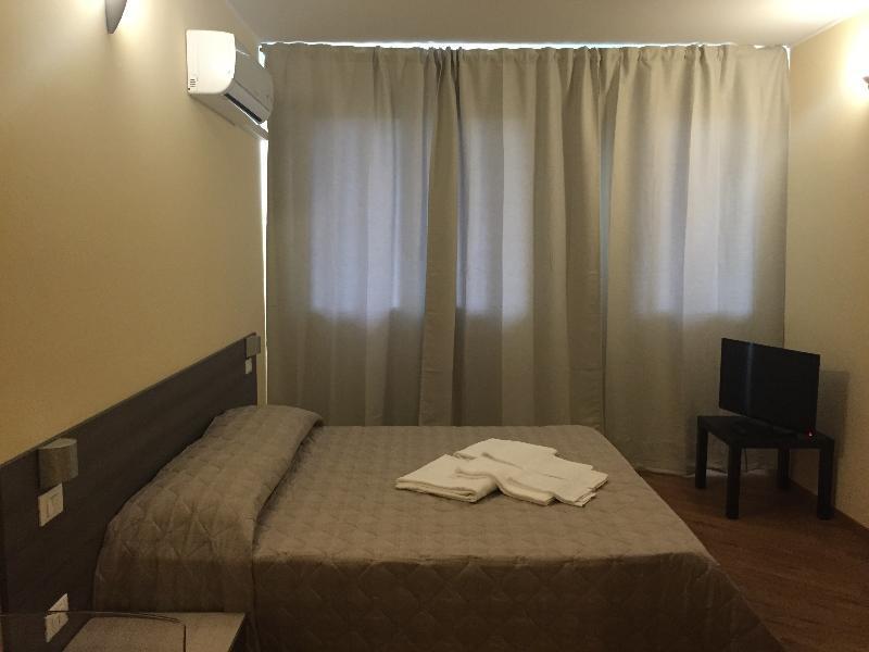 Al Borgo Aparthotel Sarzana Exterior foto