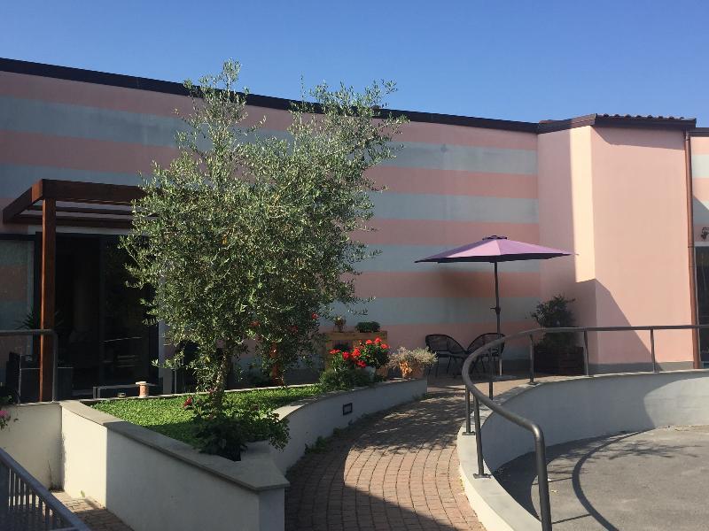 Al Borgo Aparthotel Sarzana Exterior foto